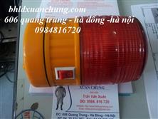 Đèn quay chạy bằng 4 pin có đế nam châm